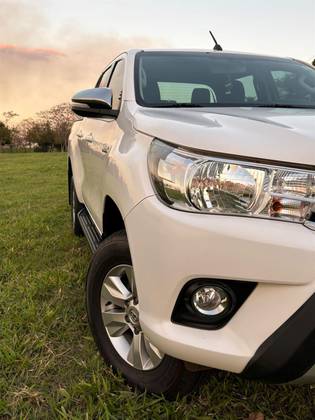 TOYOTA HILUX 2.8 SRV 4X4 CD 16V DIESEL 4P AUTOMÁTICO TOYOTA HILUX 2.8 SRV 4X4 CD 16V DIESEL 4P AUTOMÁTICO